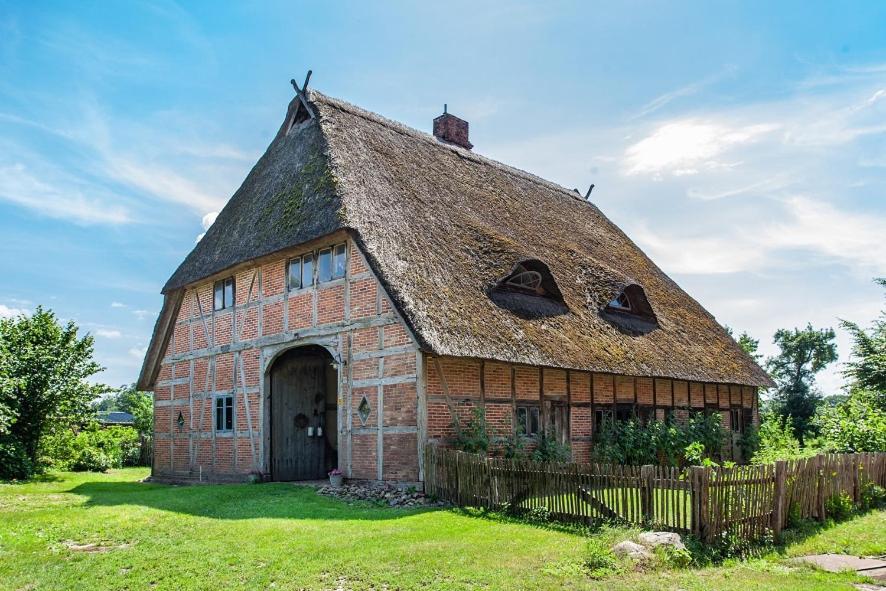 Reetscheune Kruezen Kruzen Esterno foto